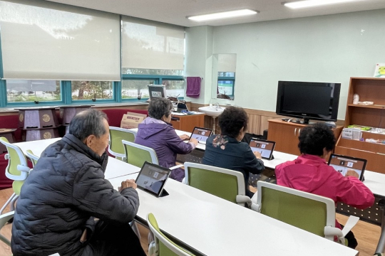 군위군보건소 치매안심센터, 인지강화교실 프로그램 운영 이미지