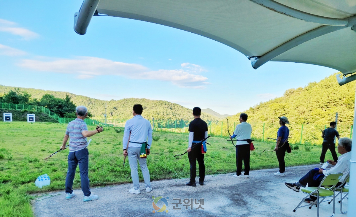 80년 만에 되살아난 군위 궁도! 역사적 의미 되새기며 편사대회 열려 이미지