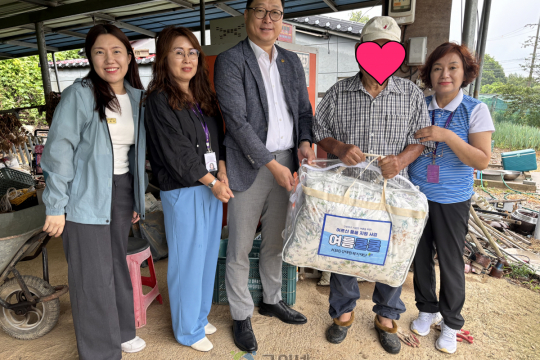 군위군노인복지관, KBS강태원복지재단 후원으로 여름이불 전달 이미지