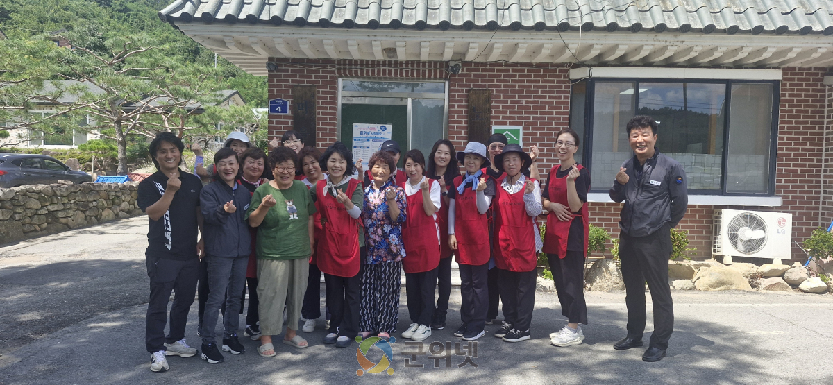 군위군 새살림봉사회, 산성면 독거어르신 가구와 경로당에 청소 봉사활동 펼쳐 이미지