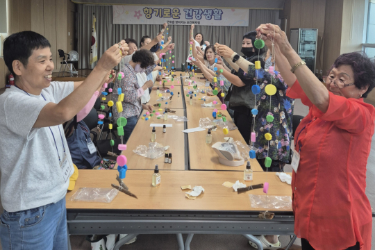 군위읍, 고독사 예방 프로그램 ‘향기로운 건강생활’ 성공적으로 마무리 이미지