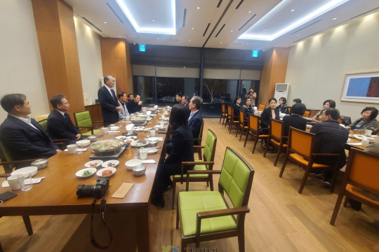 고향 향기 담은 샷! 군위군 전국 향우인 골프 친선대회 개최