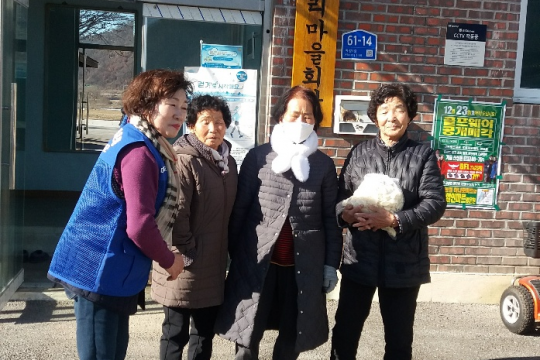 바르게살기운동 우보면위원회,  경로당 어르신들게 따뜻한 떡국 나눔행사 실시 이미지