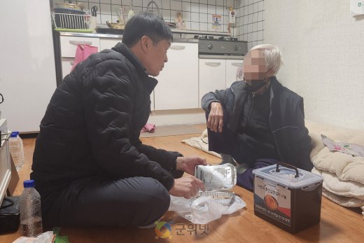 군위재가노인돌봄센터  ”사랑의 김장김치 배송“ 실시