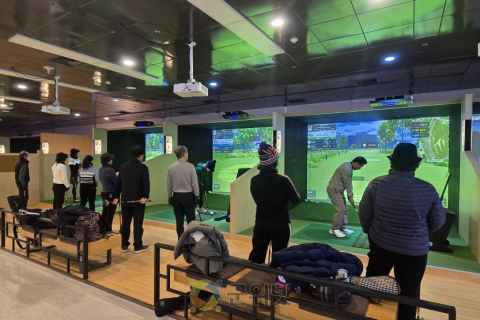 2호선 용산역에 대구 최대규모‘스크린 파크골프장’개장 이미지