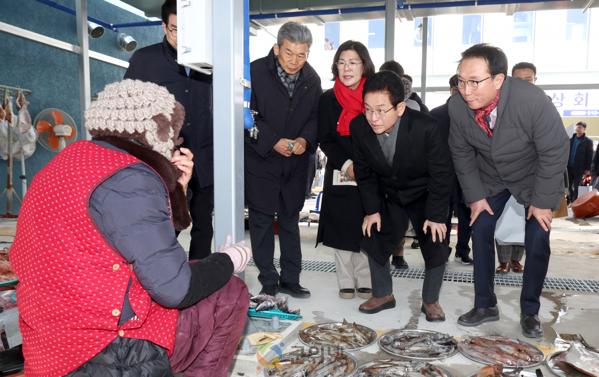 이철우 도지사, 설 앞두고 민생현장 잇따라 방문…“첫째도 민생, 둘째도 민생” 이미지