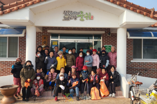 군위군 우보면, 설맞이 합동 대청소로 ‘쾌적한 명절 만들기’앞장 이미지