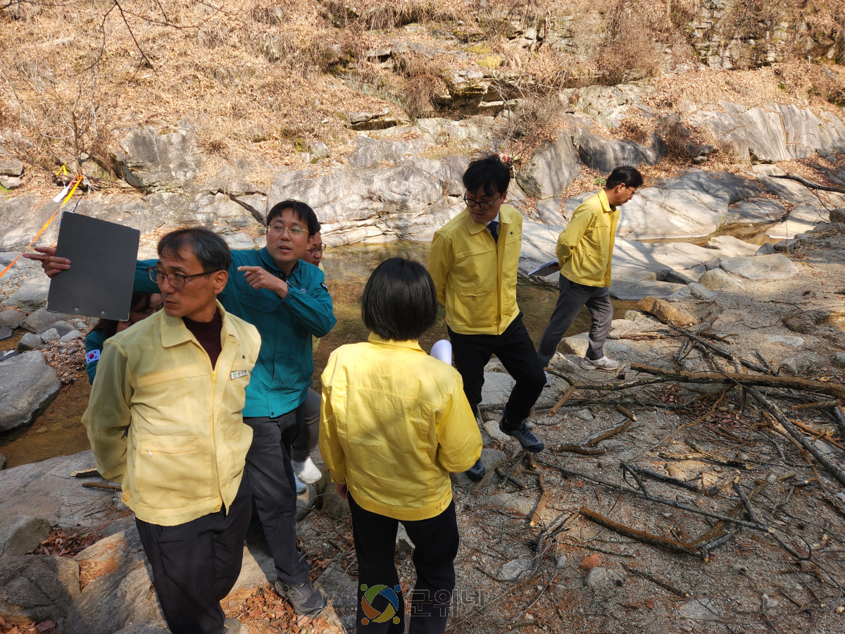 군위군, 하천·계곡 불법시설 정비 TF 본격 가동... 현장 단속 강화 이미지