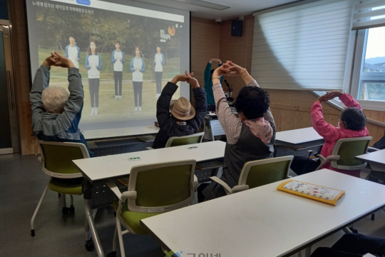 군위군치매안심센터, 치매환자쉼터 「기억 더하기」 본격 운영 이미지