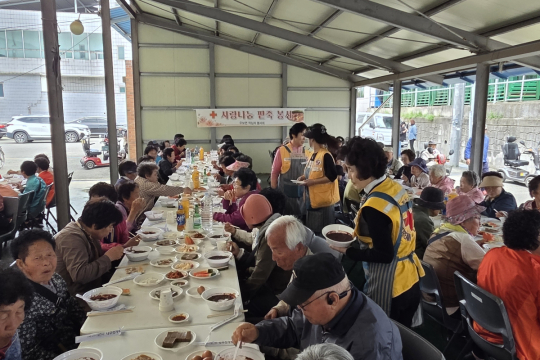 우보면 적십자봉사회, 사랑의 팥죽 나눔 봉사 이미지