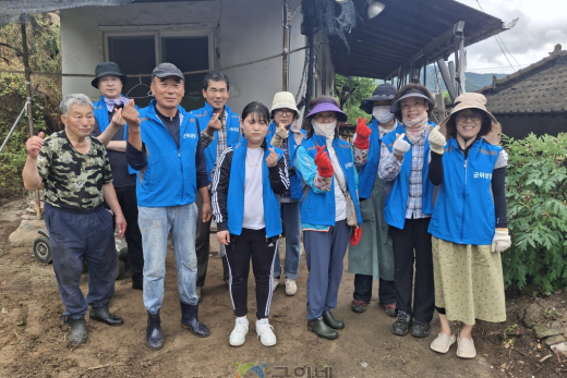 군위성당 빈첸시오회, 사직2리 취약계층 주거환경개선 봉사활동 실시
