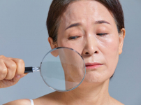 세수부터 잘해야… 50대 이후 더 좋은 피부 갖는 비결들 - 코메디닷컴