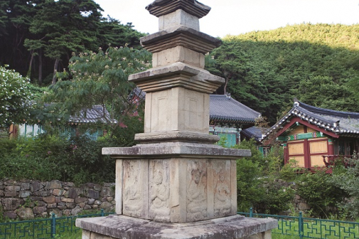 지보사 삼층석탑