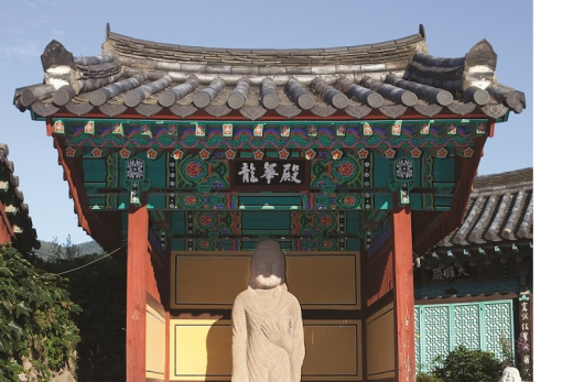 대율리 석조여래입상